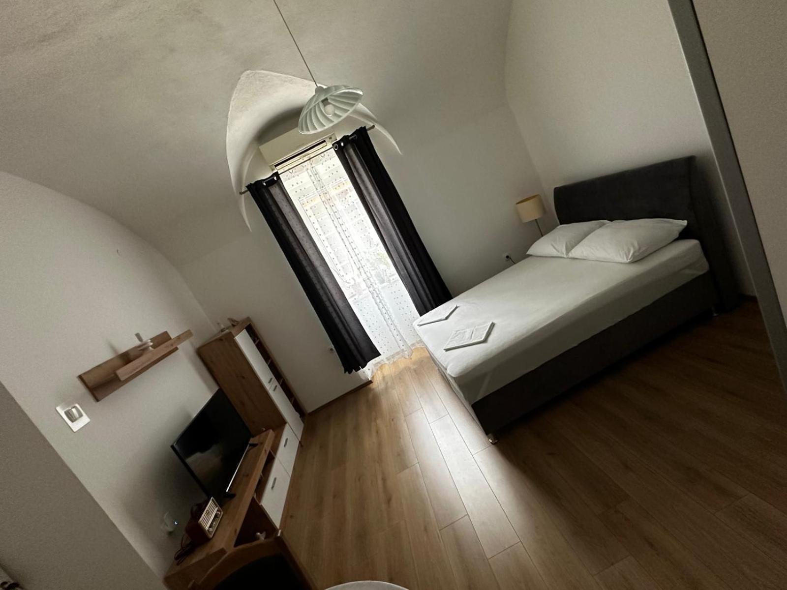 Studio Apartman Grga Сень Экстерьер фото