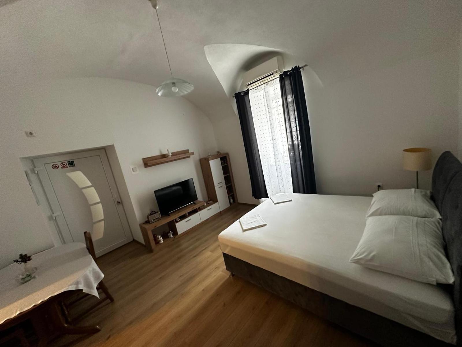 Studio Apartman Grga Сень Экстерьер фото